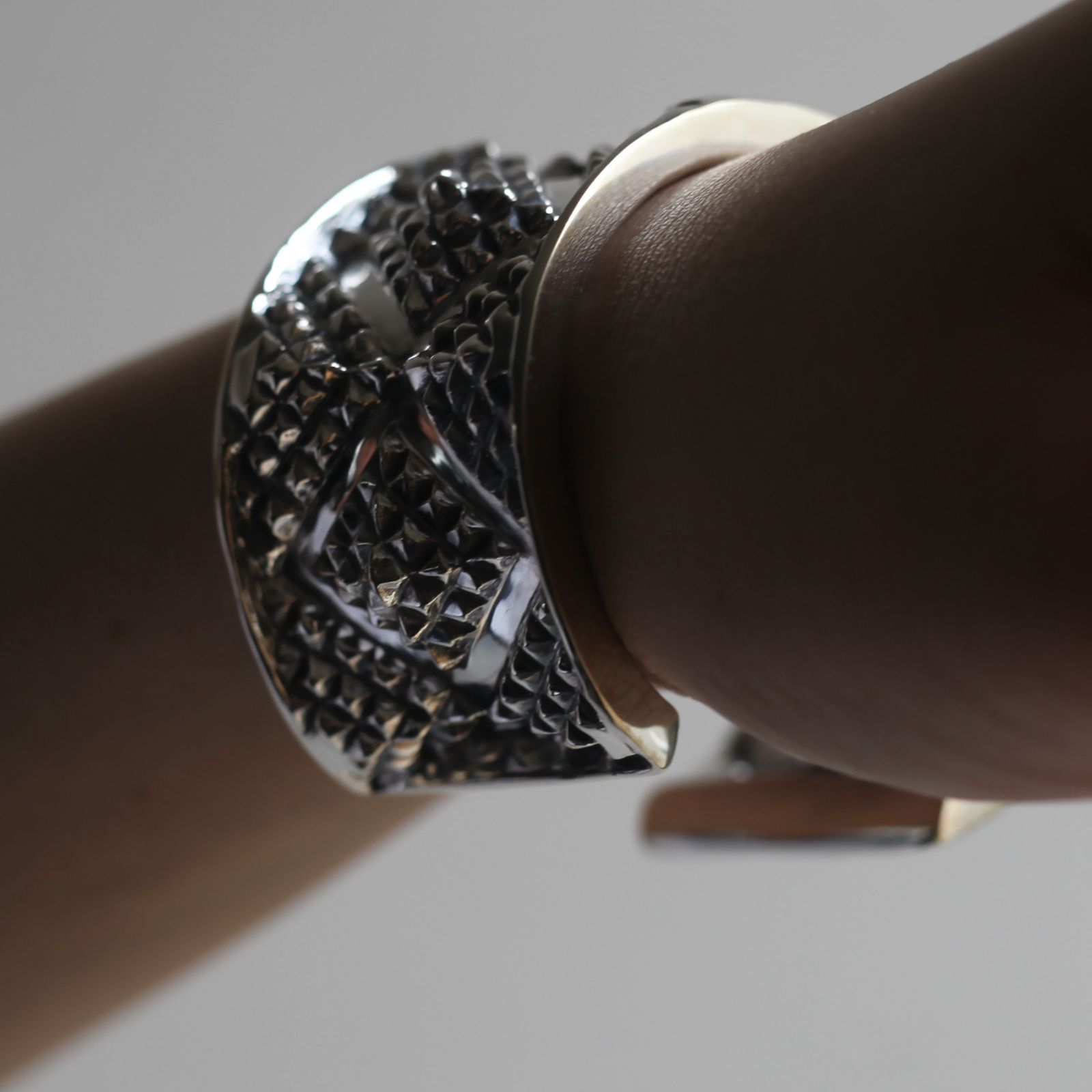 【お取り寄せ注文可能】Element Of Instinct 5 Bangle(SILVER)