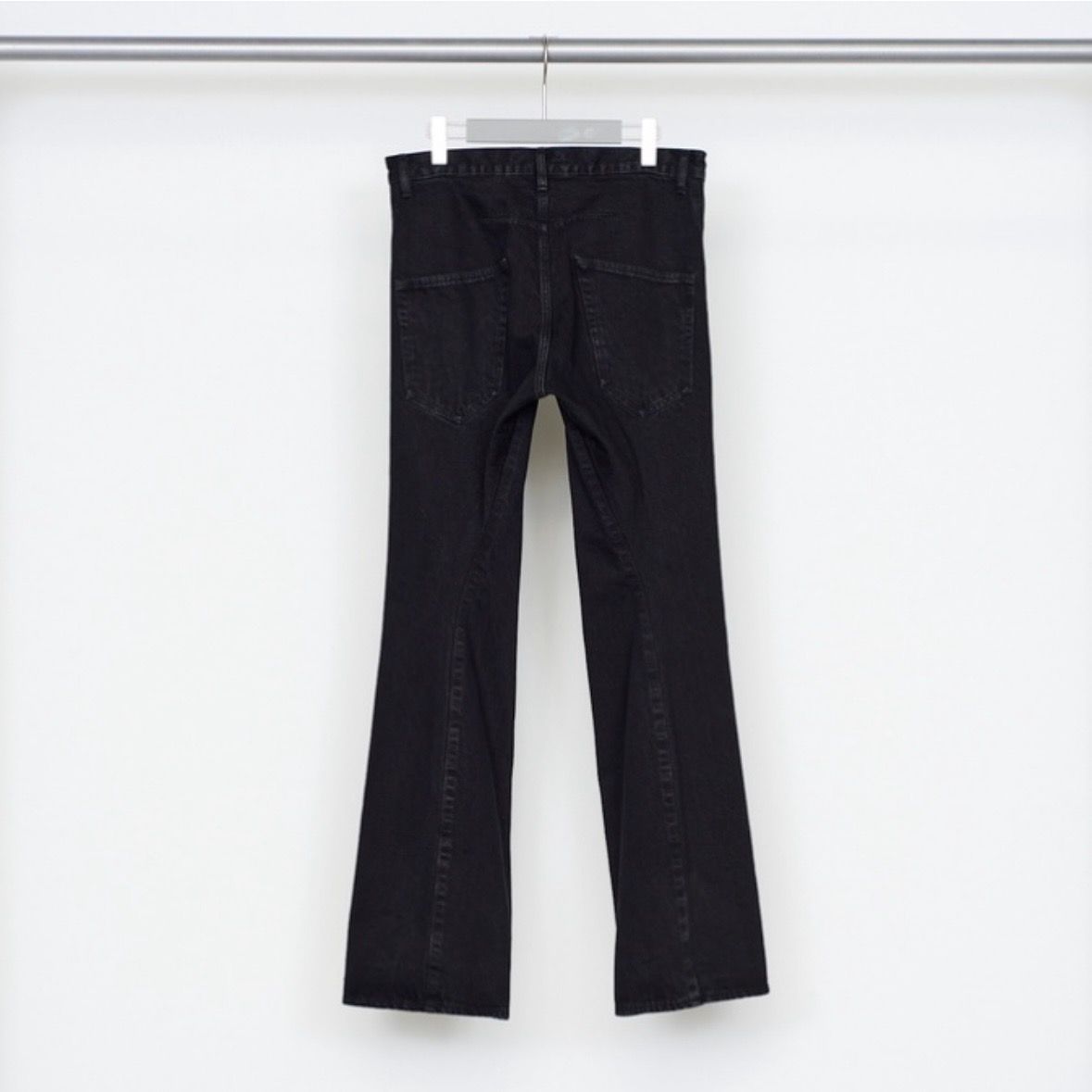 【残りわずか】3D Twisted Jeans