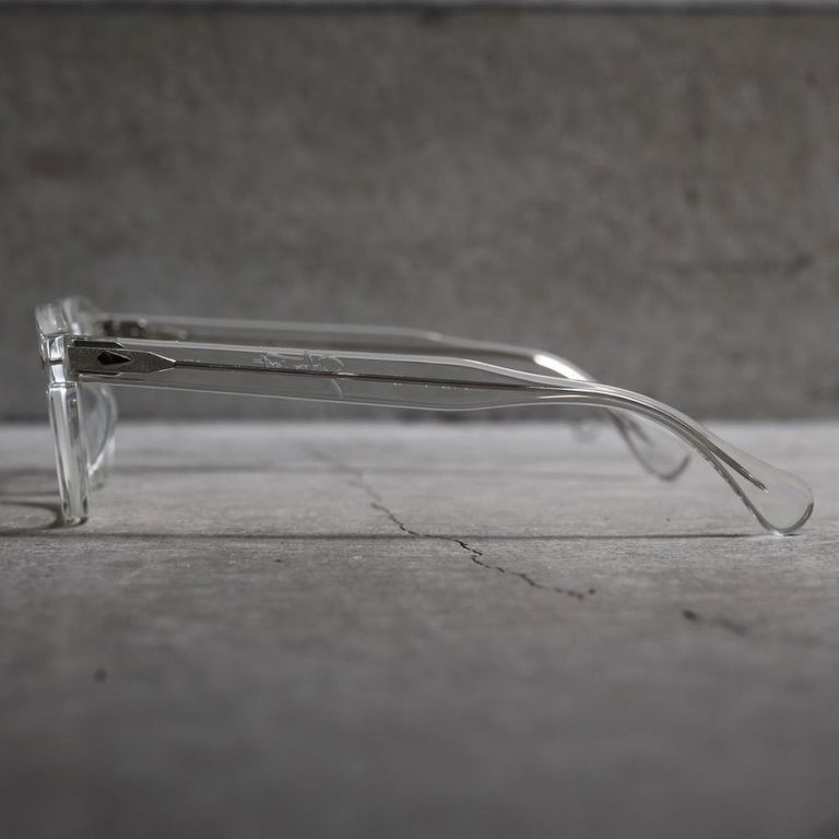 レンズ : CLEAR