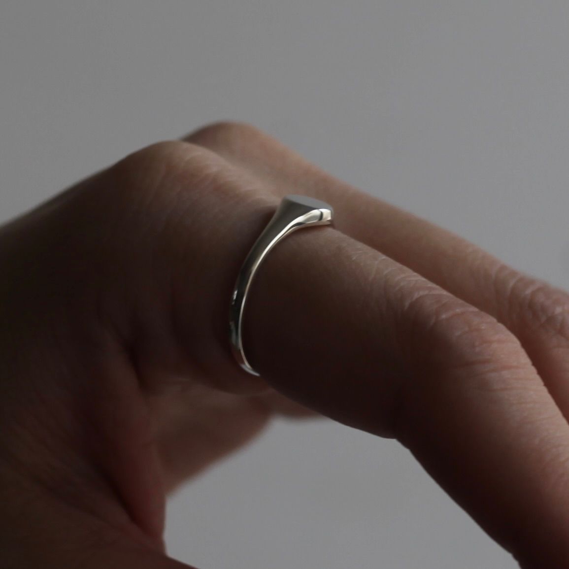 【残り一点】Oval Signet Minimal Ring L(6mm)