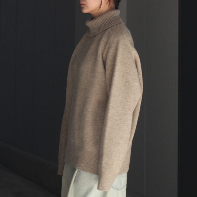 【残り一点】Extra Fine Wool Warm Knit Turtle Neck LS