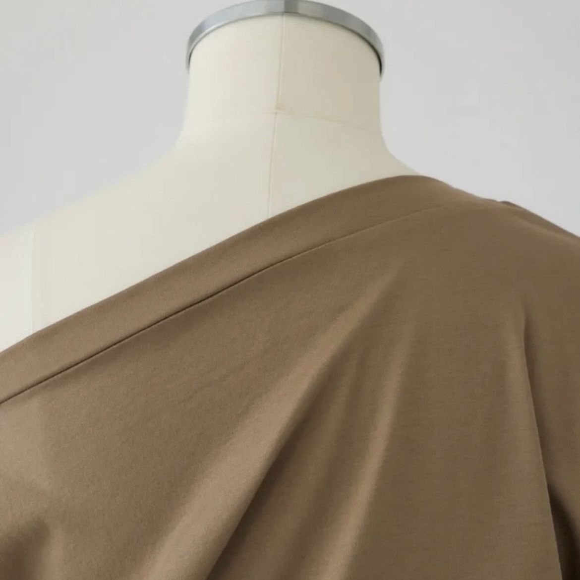 【残り一点】Sleeve Tuck Cut Tops