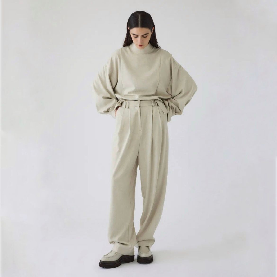 【残り一点】Dobby Stripe W Tuck PT