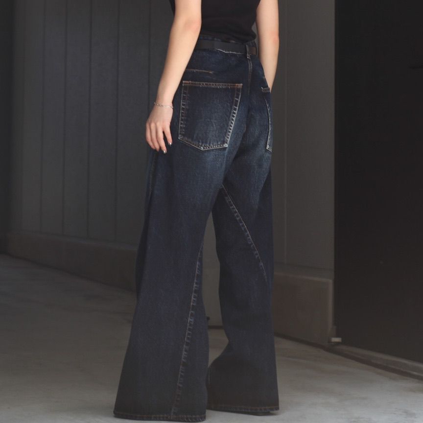 【残りわずか】3D Twisted Wide Leg Jeans