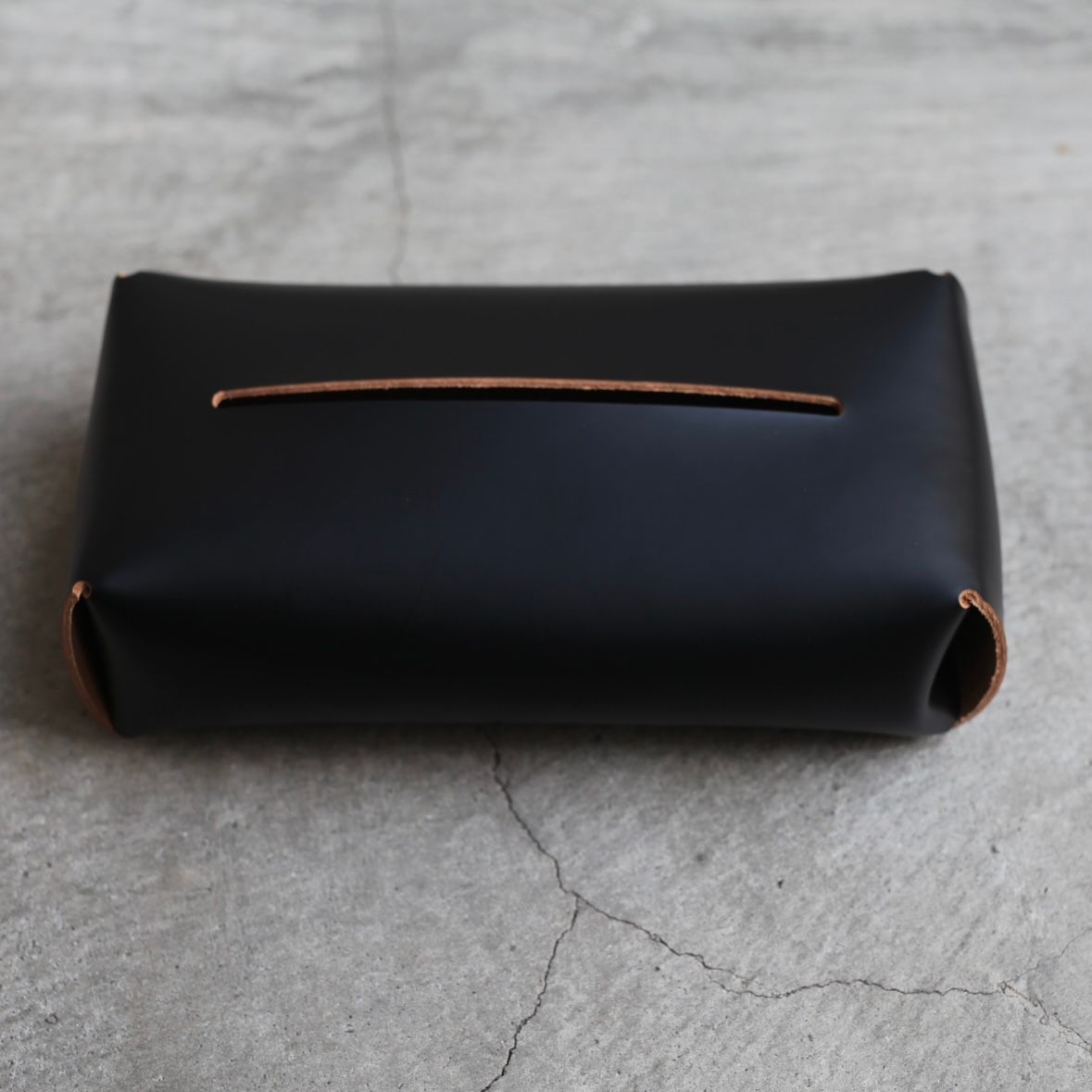 【次回入荷9月下旬予定】Assemble Tissue Case(BLACK)