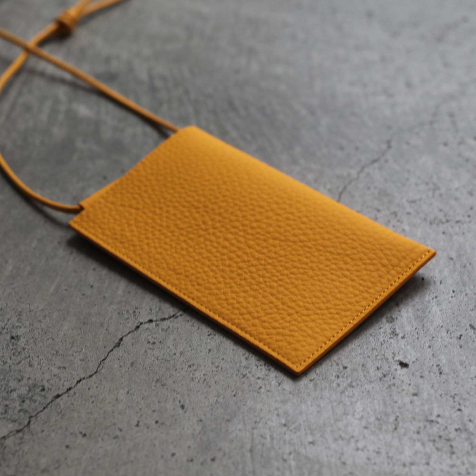 【残り一点】Herrie Phone Pouch(DIPLO SKY)