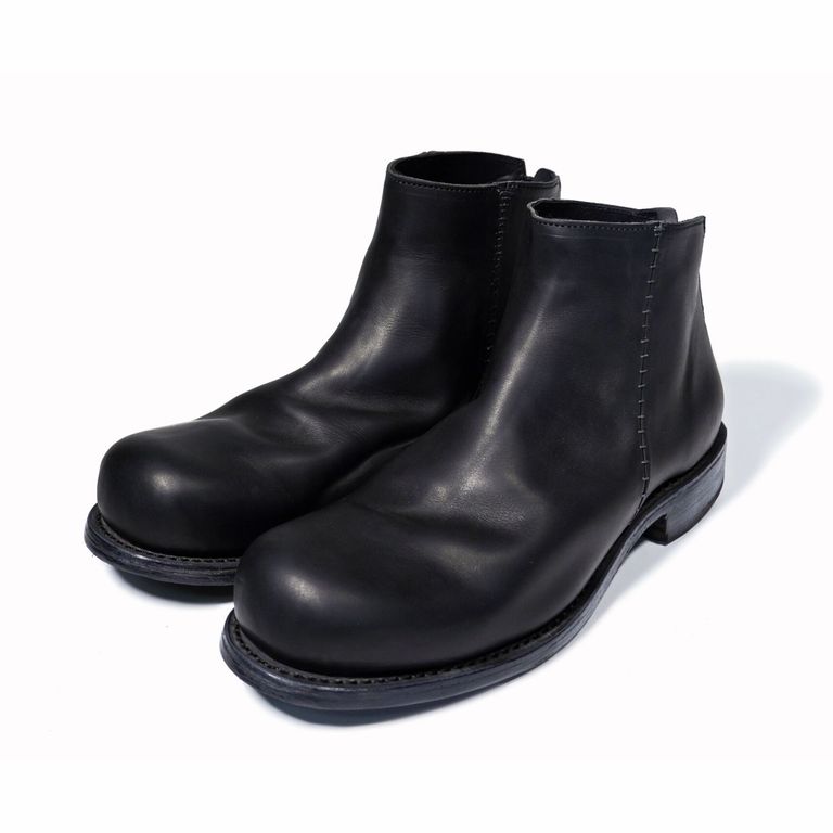 レザー種類 : GUIDI FIORE(BLACK)
※商品ページ画像のレザー及び、仕様はサンプルとしてご覧ください。