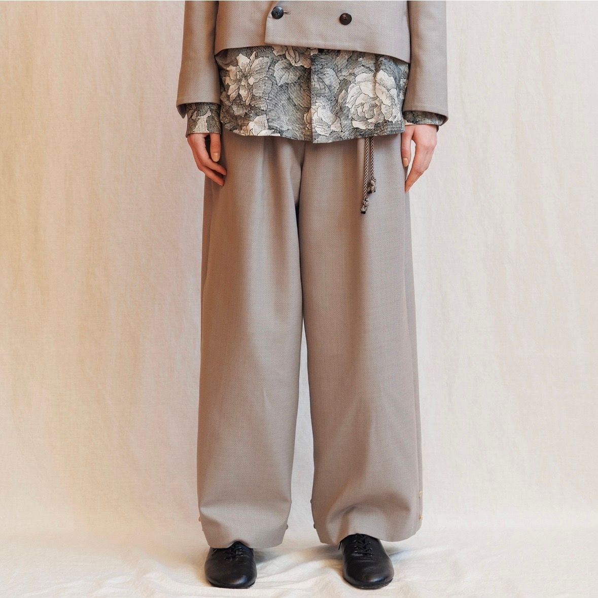【残り一点】Squeeze Slacks