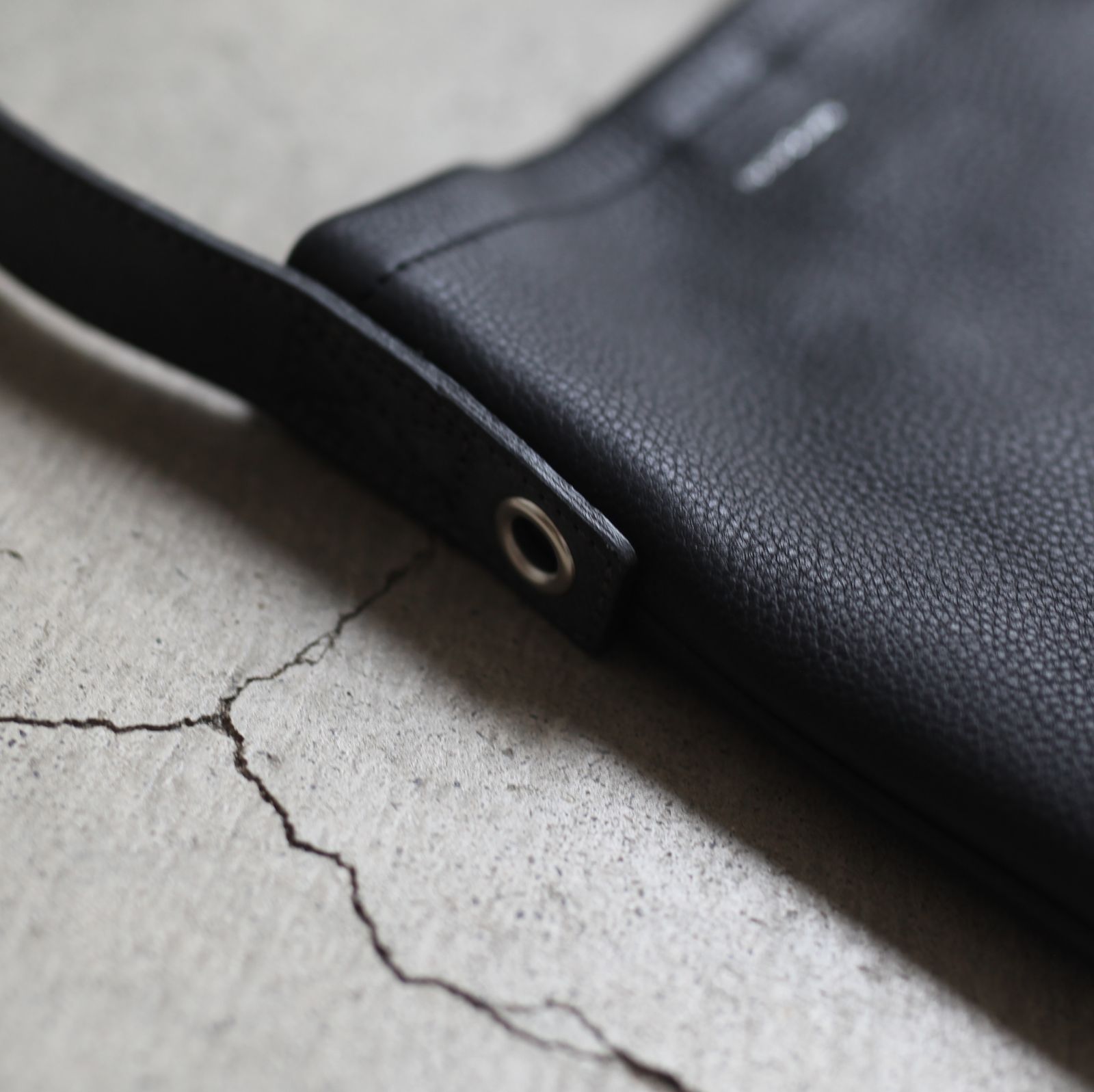【再販売通知受付可能】One Side Belt Bag Small(BLACK)