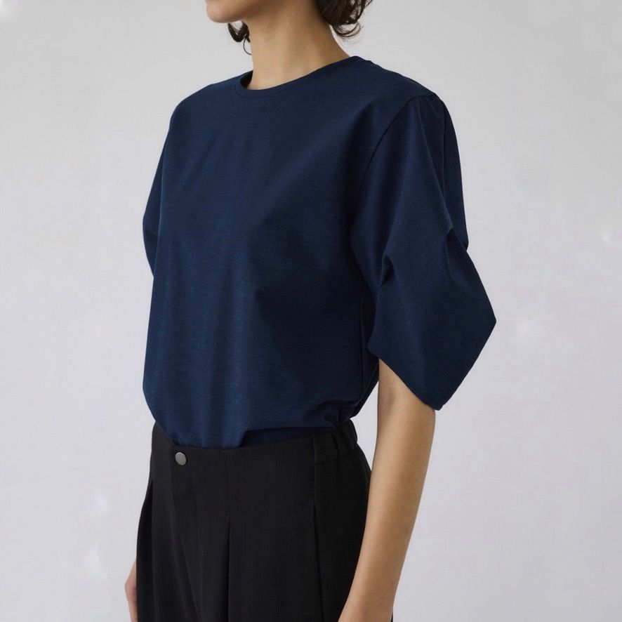 【残り一点】Tuck Sleeve Design Cut Tops
