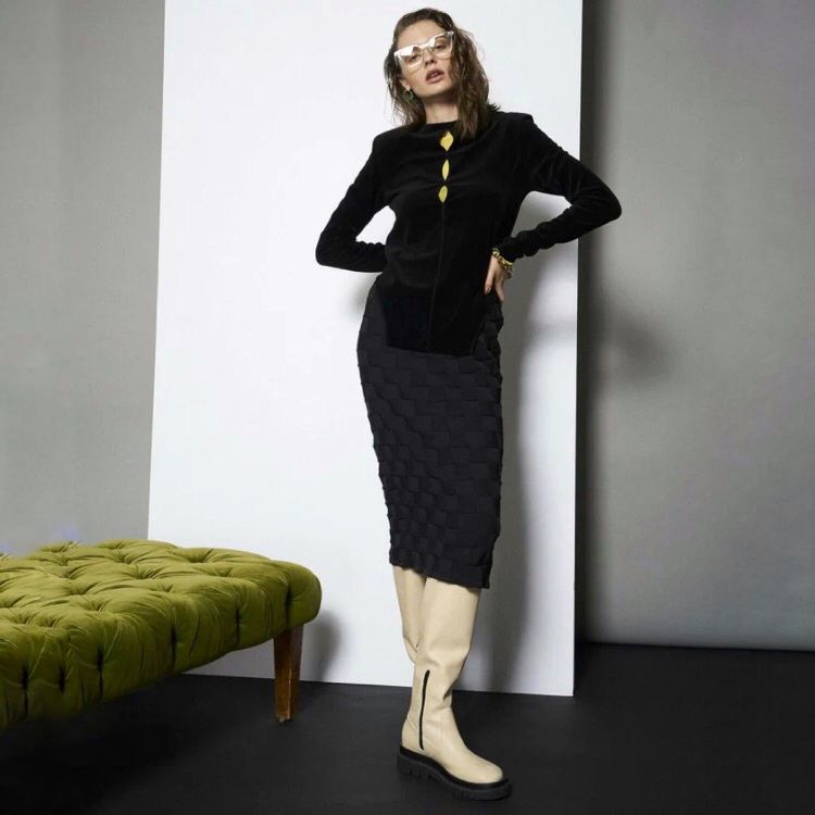 【再販売通知受付可能】Premium Power Mesh Crew Top