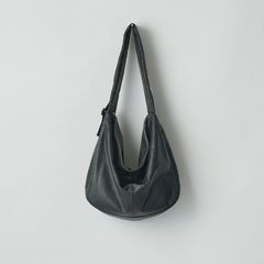 【残りわずか】Shirring Handle Leather Shoulder Bag