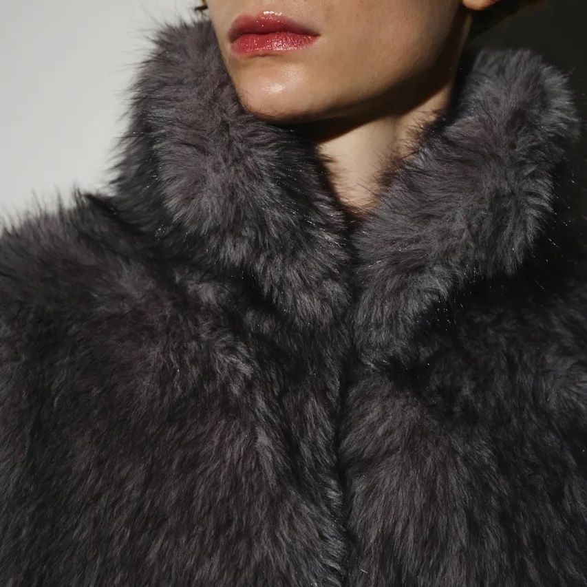 【残り一点】High Collar Faux Fur Jacket