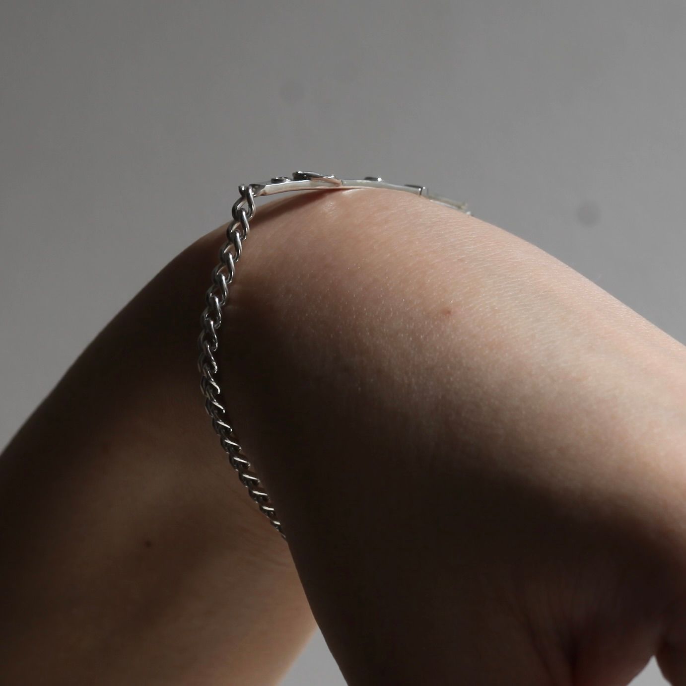 【残り一点】Horse Shoe Buckle Plate Curb Chain Bracelet