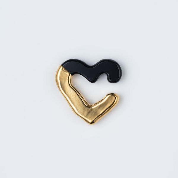 【お取り寄せ注文可能】Rough Heart Ear Cuff