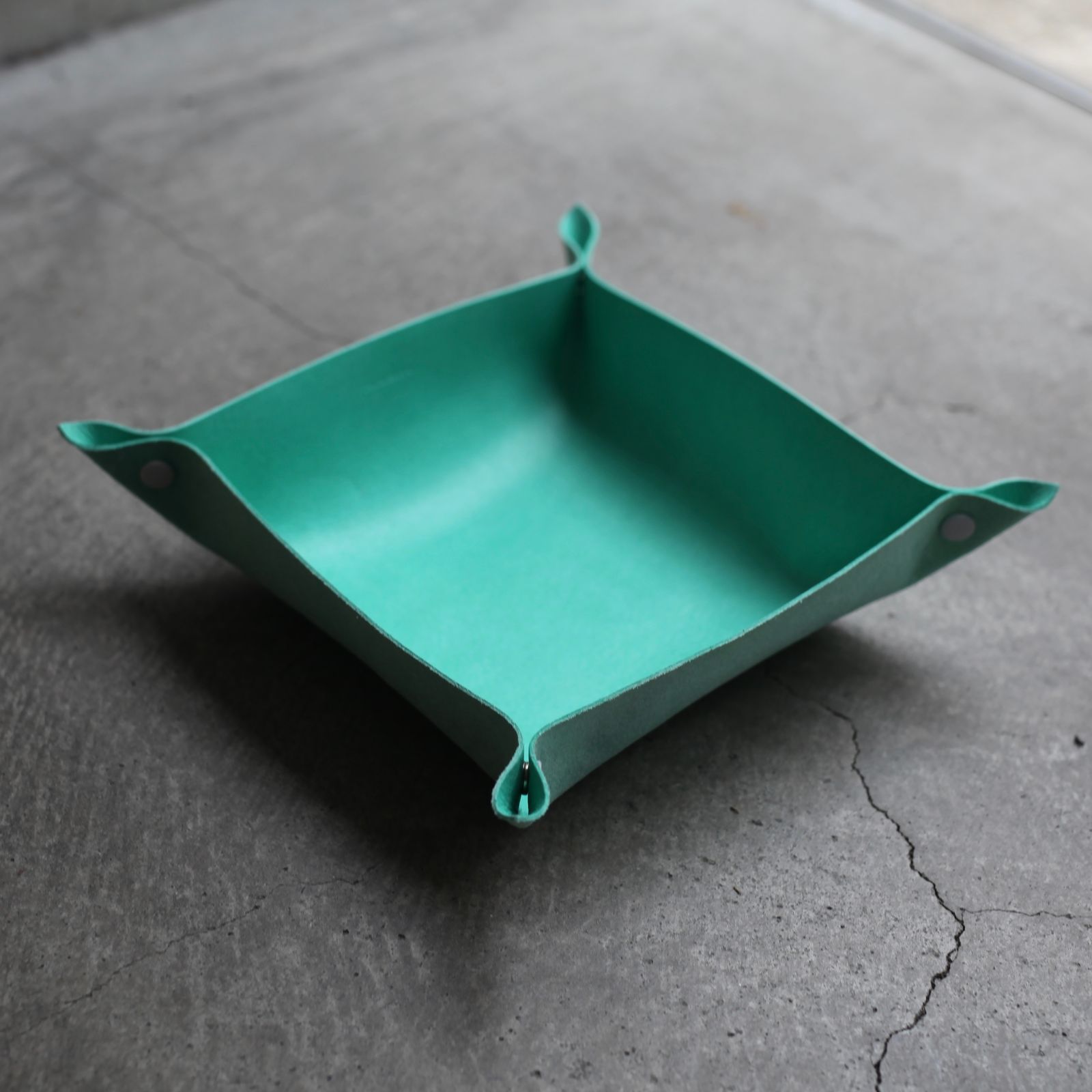 【再販売通知受付可能】Tray_M