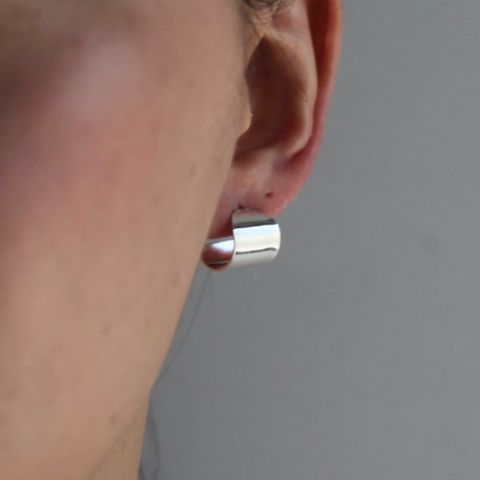 【残り一点】YU-KIN Plate Hoop Earrings(両耳用)