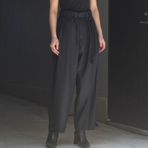 【残り一点】Squeeze Slacks