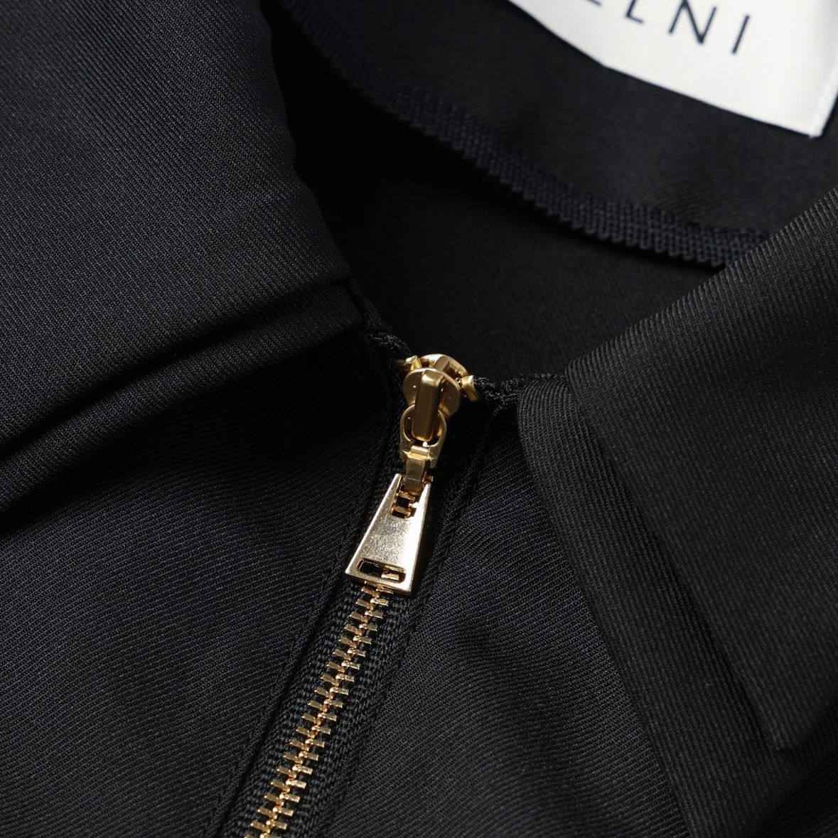 【残り一点】Dry Gabardine Layered Collar Half Zip Shirt