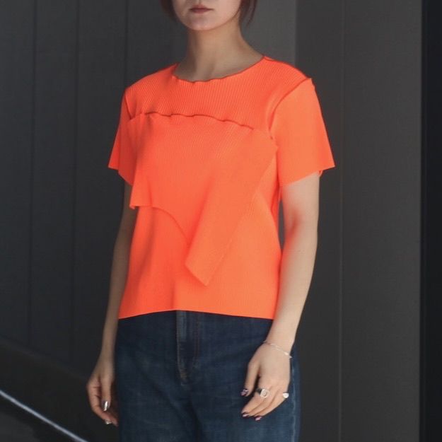 kotohayokozawa - 【残り一点】Peephole-Back Short Sleeve Top