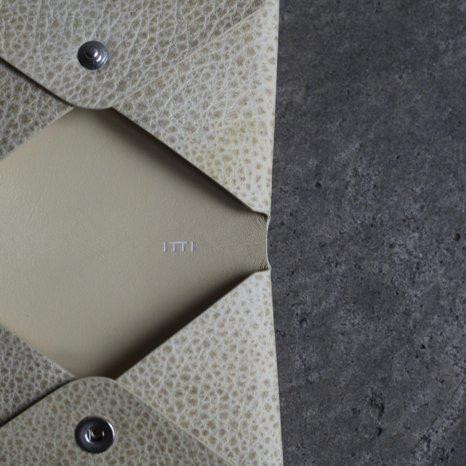 【残りわずか】Herrie Card Case 40(SHIRO)