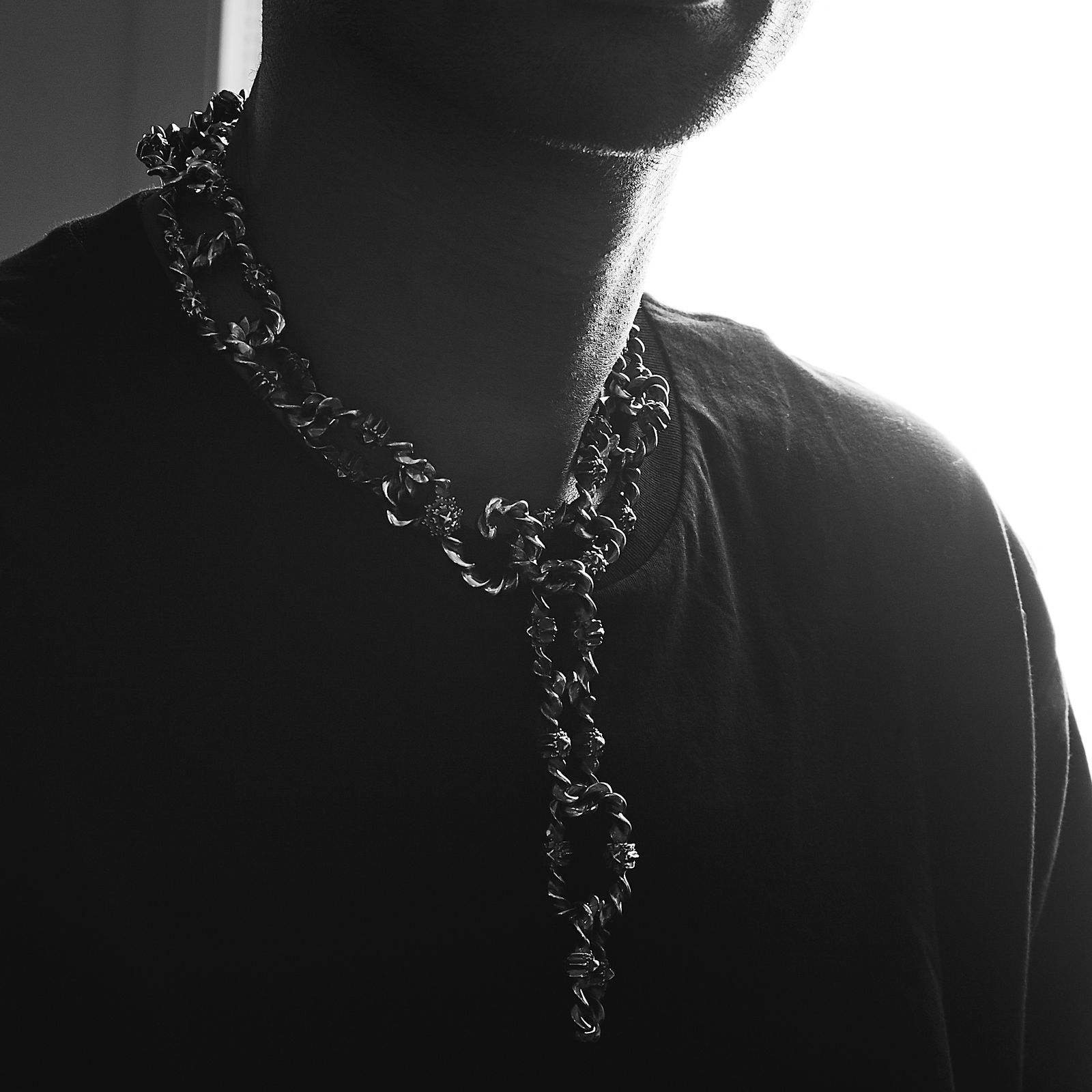 【お取り寄せ注文可能】Twist Angle Chain Neckless(SILVER)
