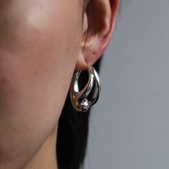 【残り一点】Knot Earrings(SILVER)