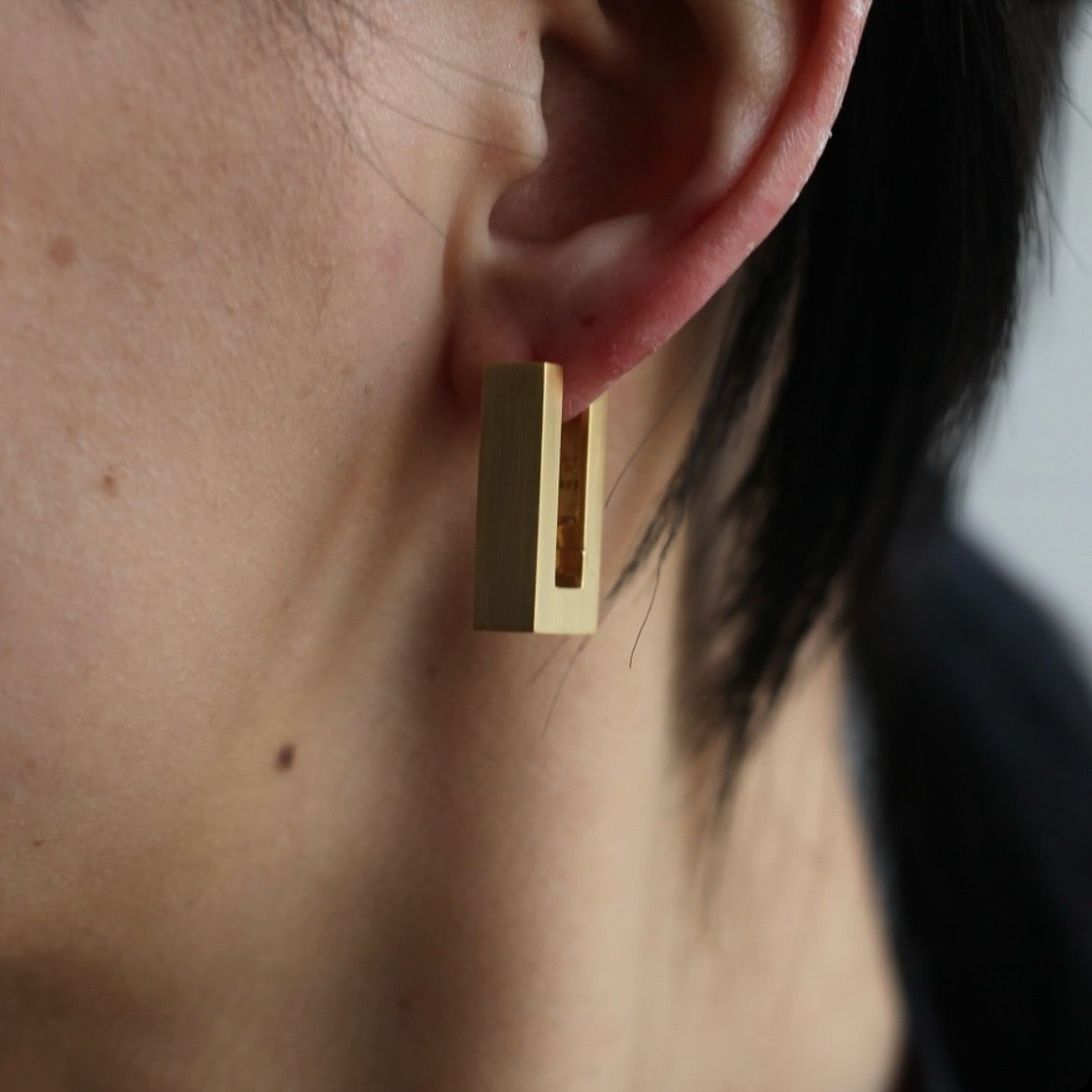 【残り一点】Square Hoops Satin(GOLD)