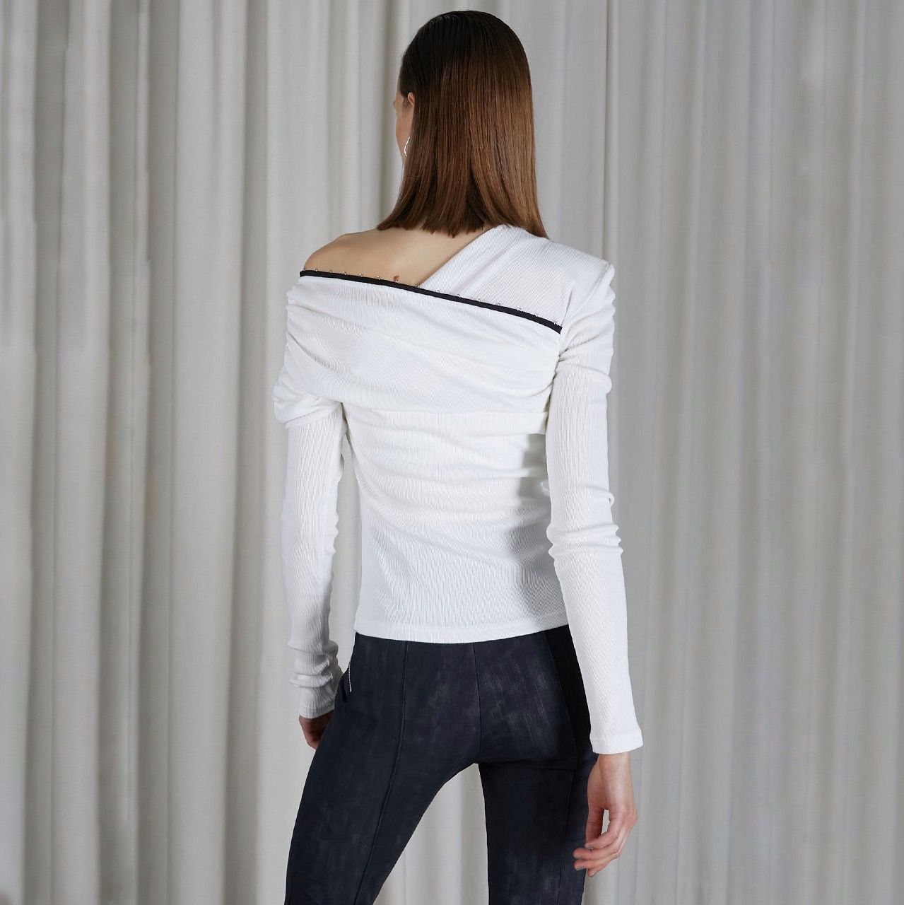 【残り一点】One Shoulder Hook Eye Top
