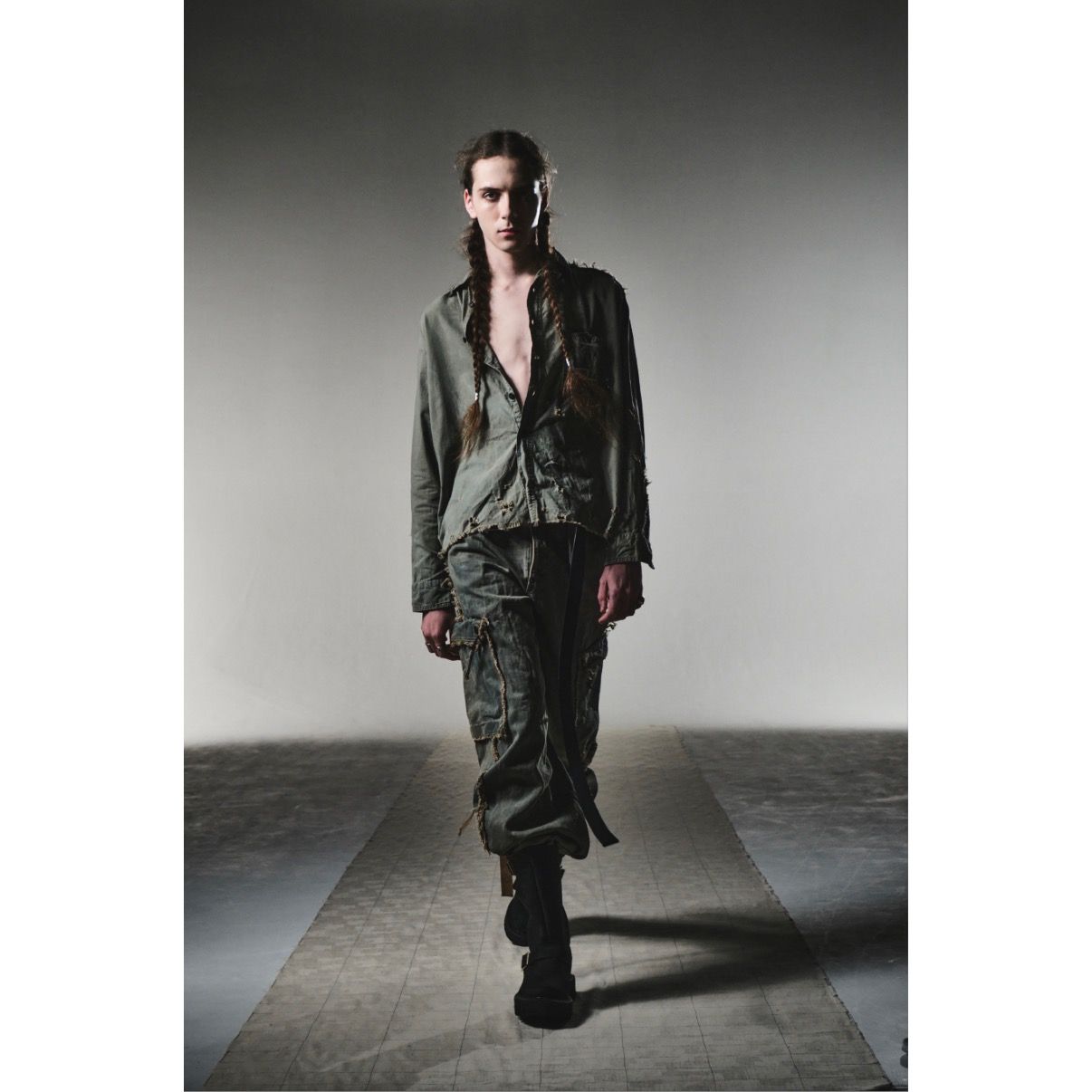 【残り一点】Cut Off Slash Seam Twist Cargo Jeans