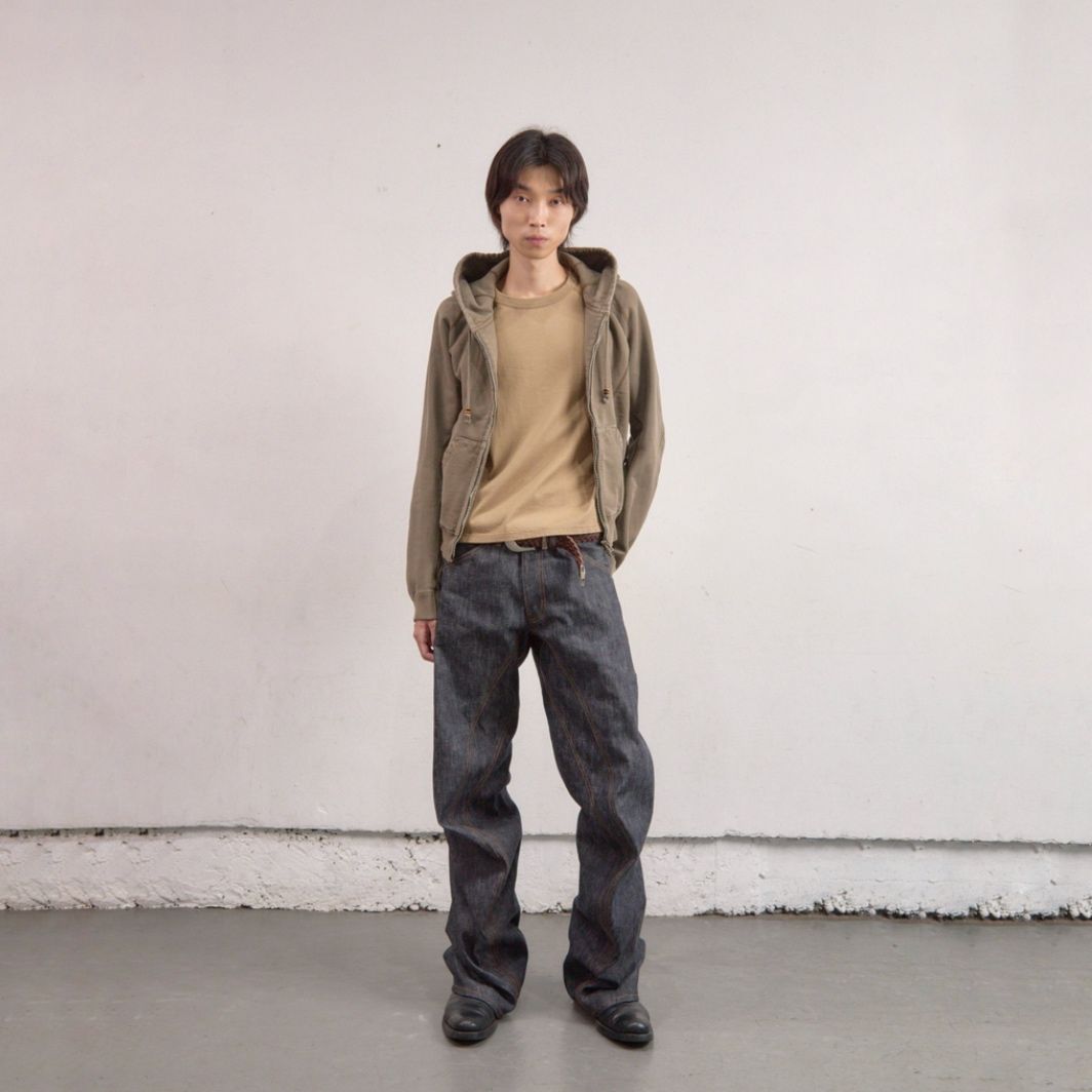 【残りわずか】Paneled Zip Up Hoodie