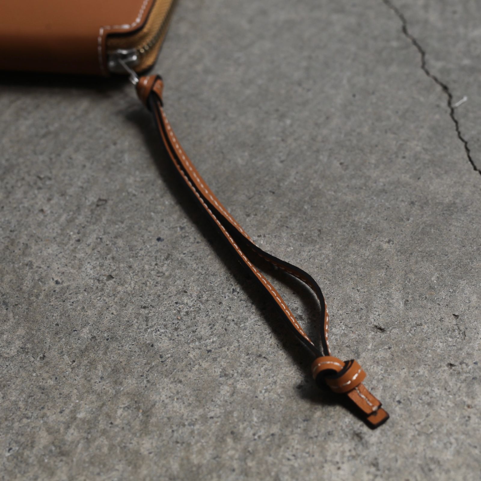 【残り一点】Round Zip Purse(DEG/ZE)