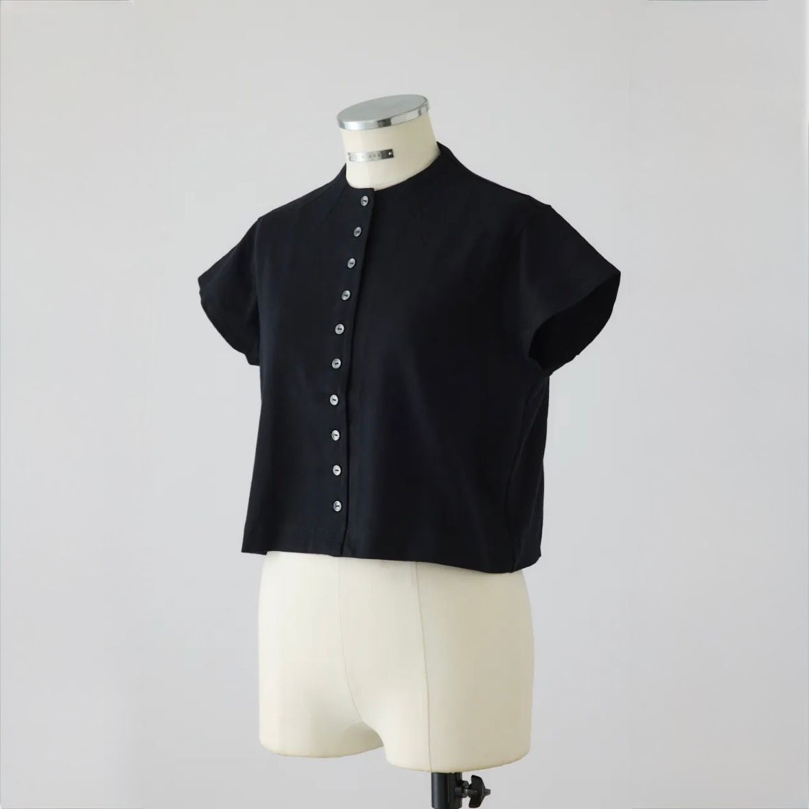 【残り一点】Neck Darts Cut Tops
