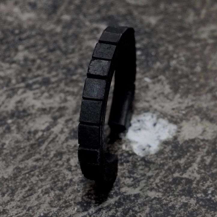 【お取り寄せ注文可能】Grid Leather Bangle Narrow