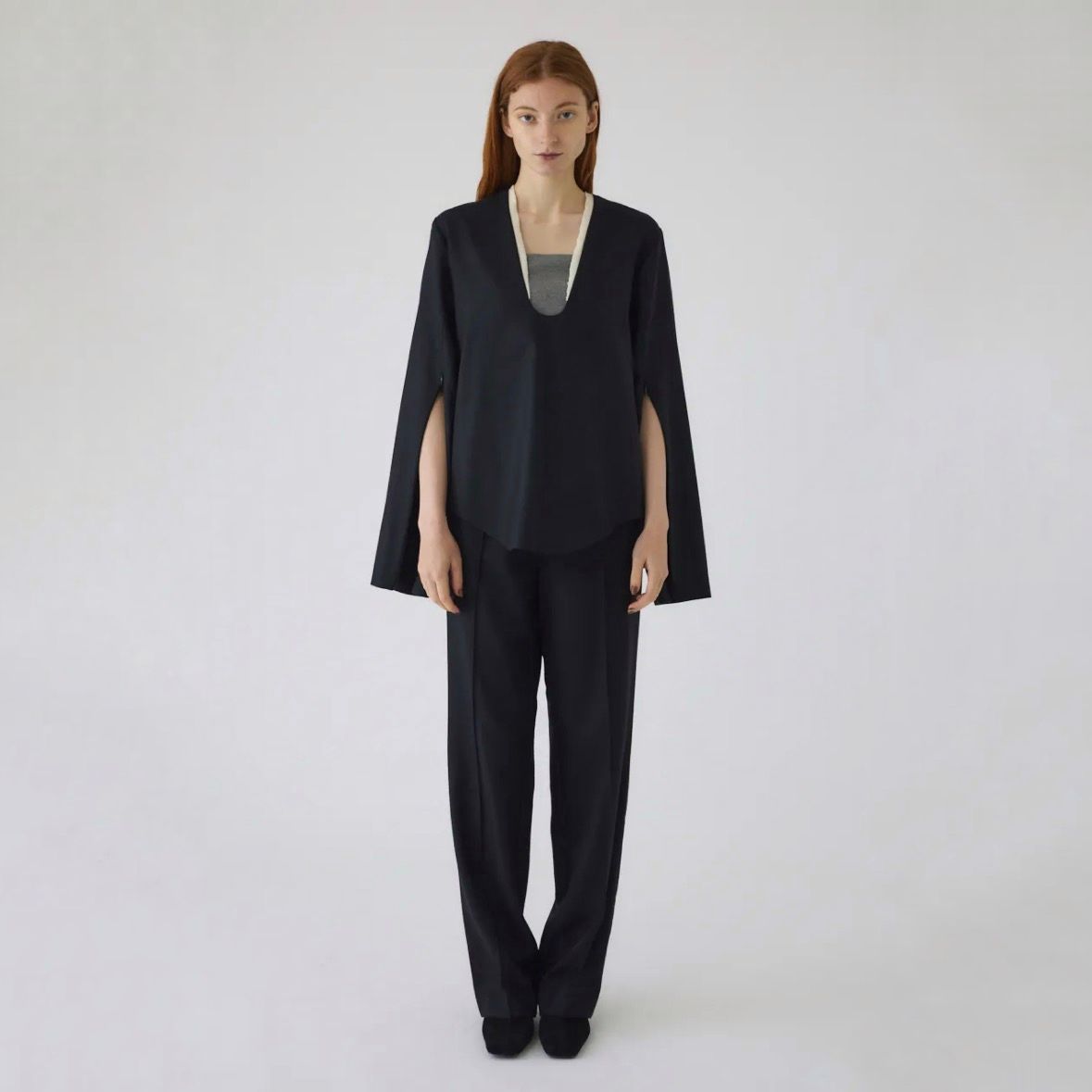 【残り一点】Wool Saxony U Curve Tops