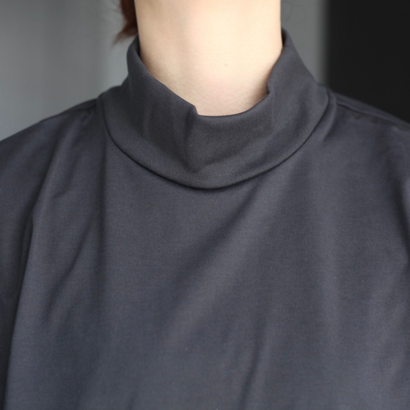 【残り一点】MBLハイネックTee