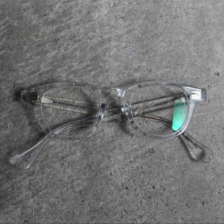 レンズ : CLEAR