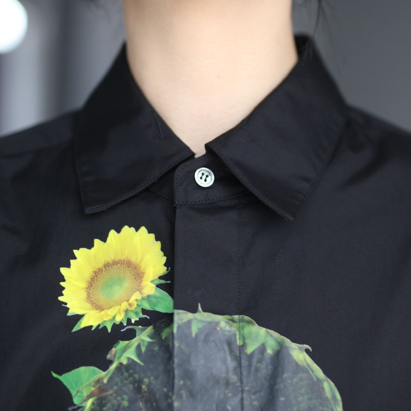 Shinya kozuka sun flower T-shirt Black - fishkabob.com