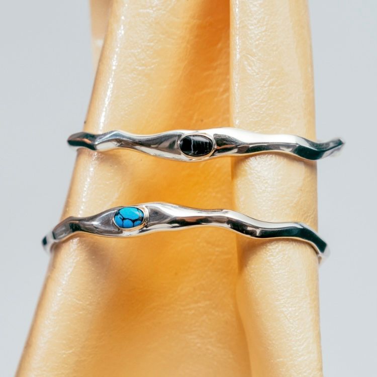 【お取り寄せ注文可能】Stone Wave Bangle