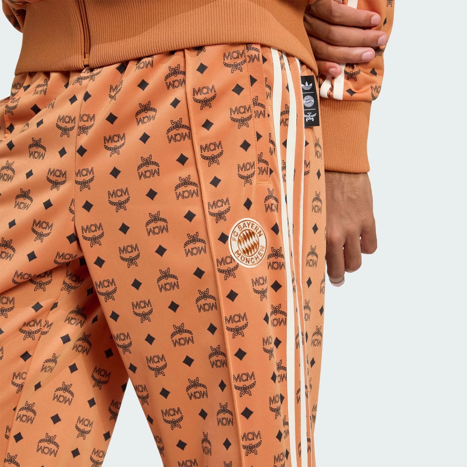 【残り一点】FC Bayern 26/27 MCM Muenchen Track Pant