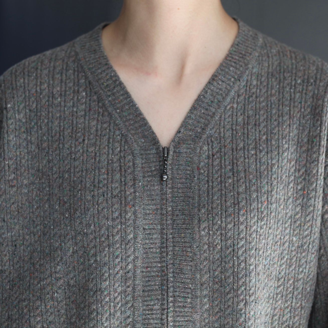 【残り一点】Nep V Zip-up Cardigan