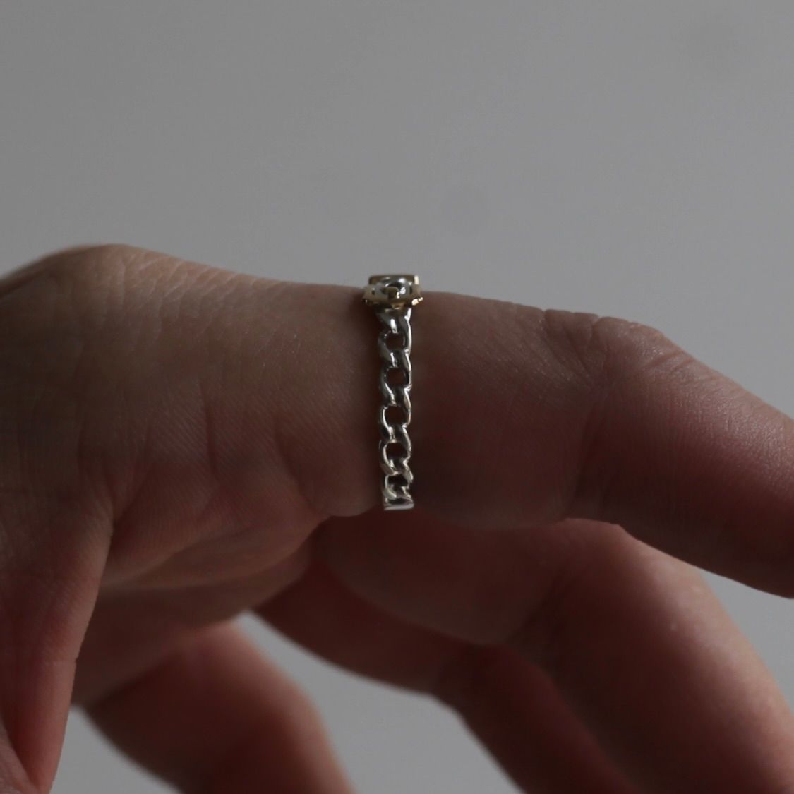 【残り一点】Victorian Buckle Curb Chain Ring(18K POINT)