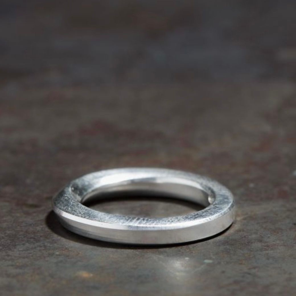 【再販売通知受付可能】Twisted Ring