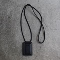 【残り一点】レザーストラップ付カードケース(BLACK)