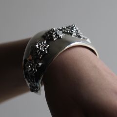 【お取り寄せ注文可能】Flower E Bangle(SILVER)