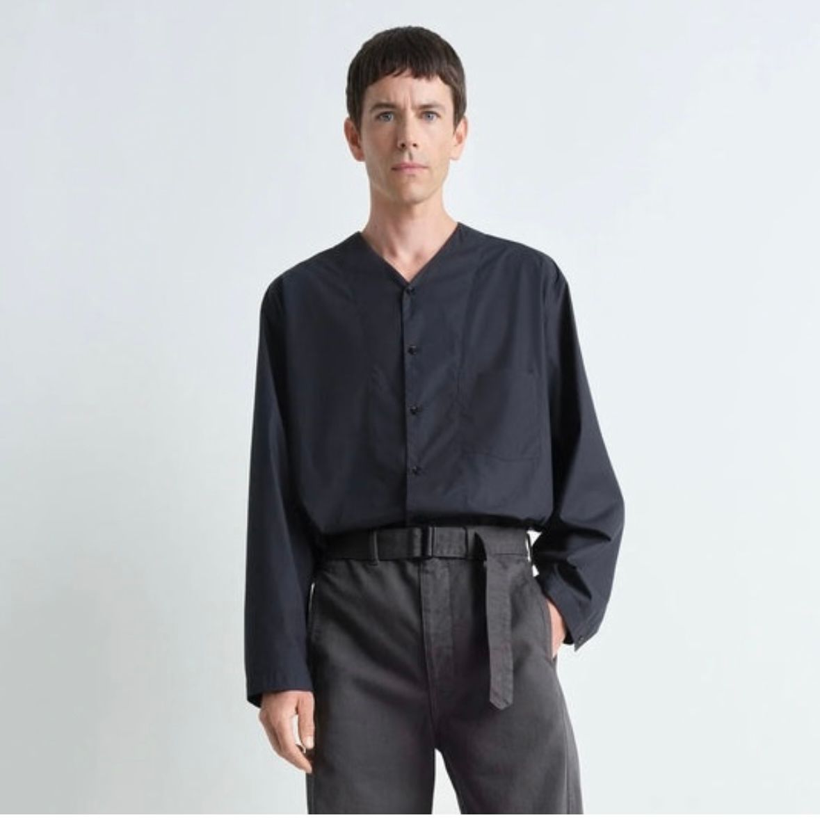 【残り一点】V Neck Shirt