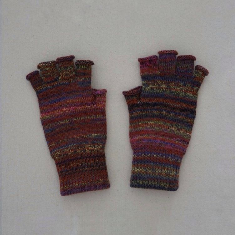 【残り一点】Multi Color Glove