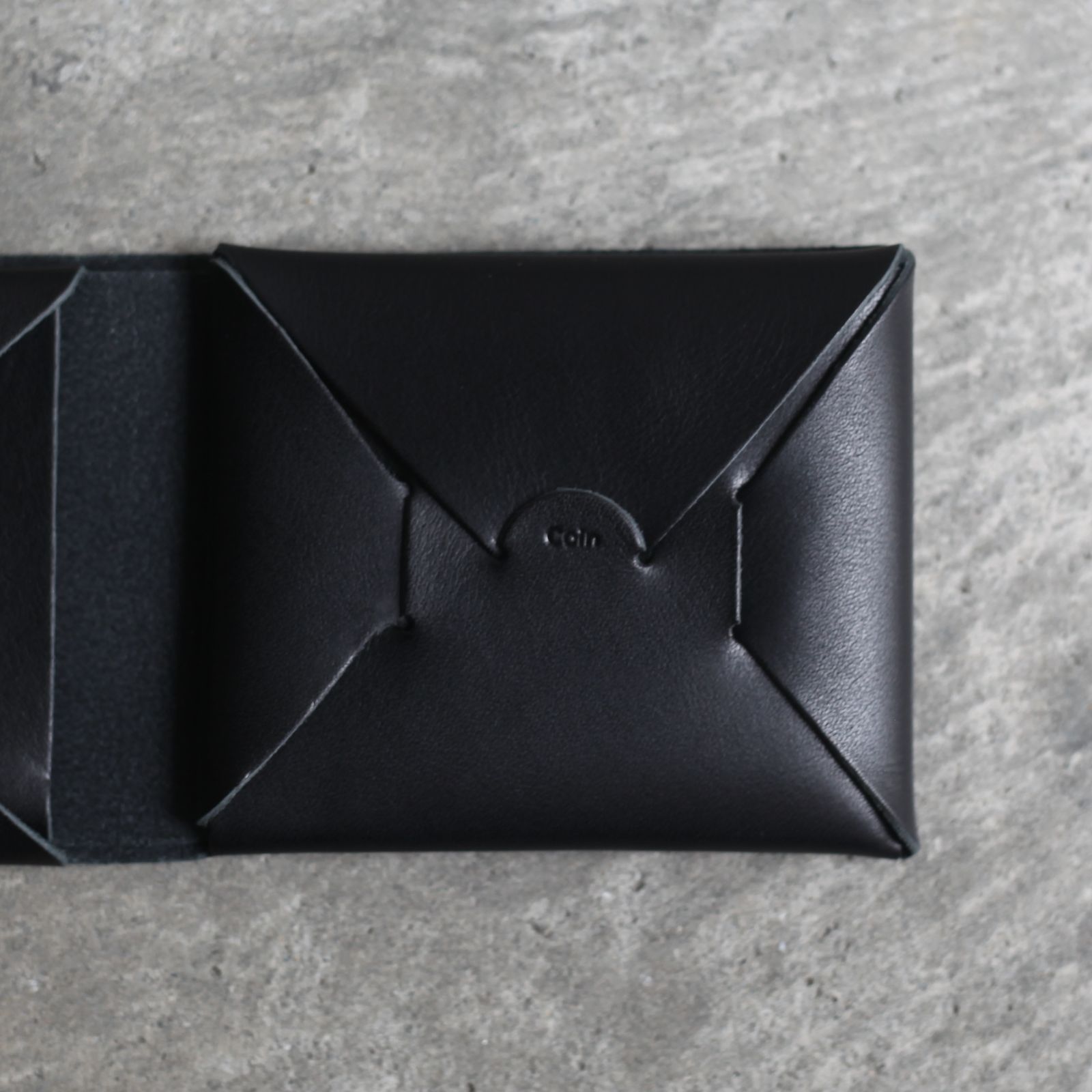 イロセ　 コンパクト財布 黒 irose - 【残りわずか】Seamless Short Wallet | ACRMTSM ONLINE