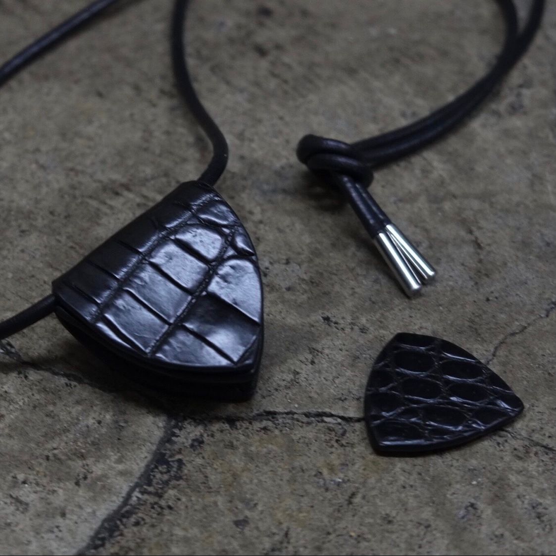 【お取り寄せ注文可能】Pick Case & Leather Pick