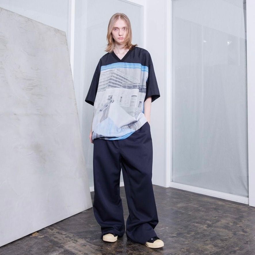 【残り一点】ランドスケープフォトVネックTEE